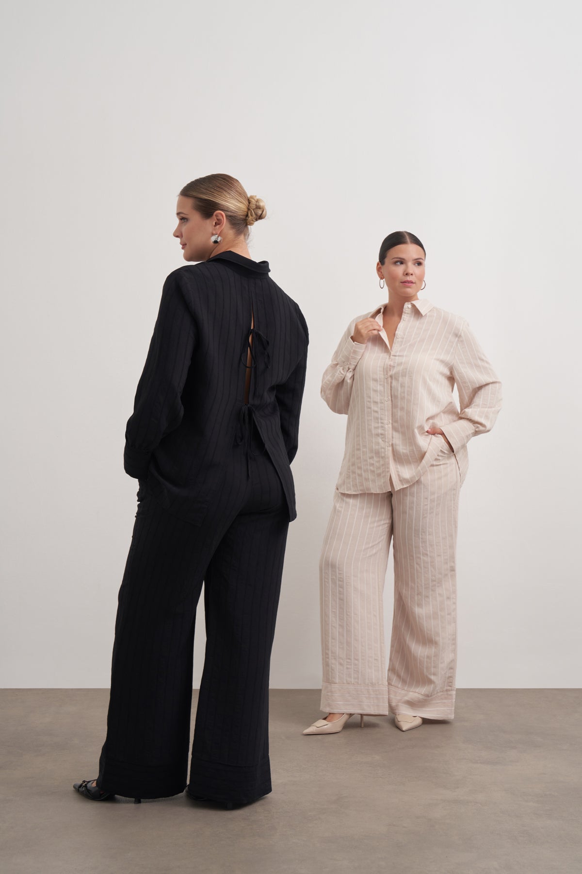 Sırtı Fiyonklu Çizgili Gömlek