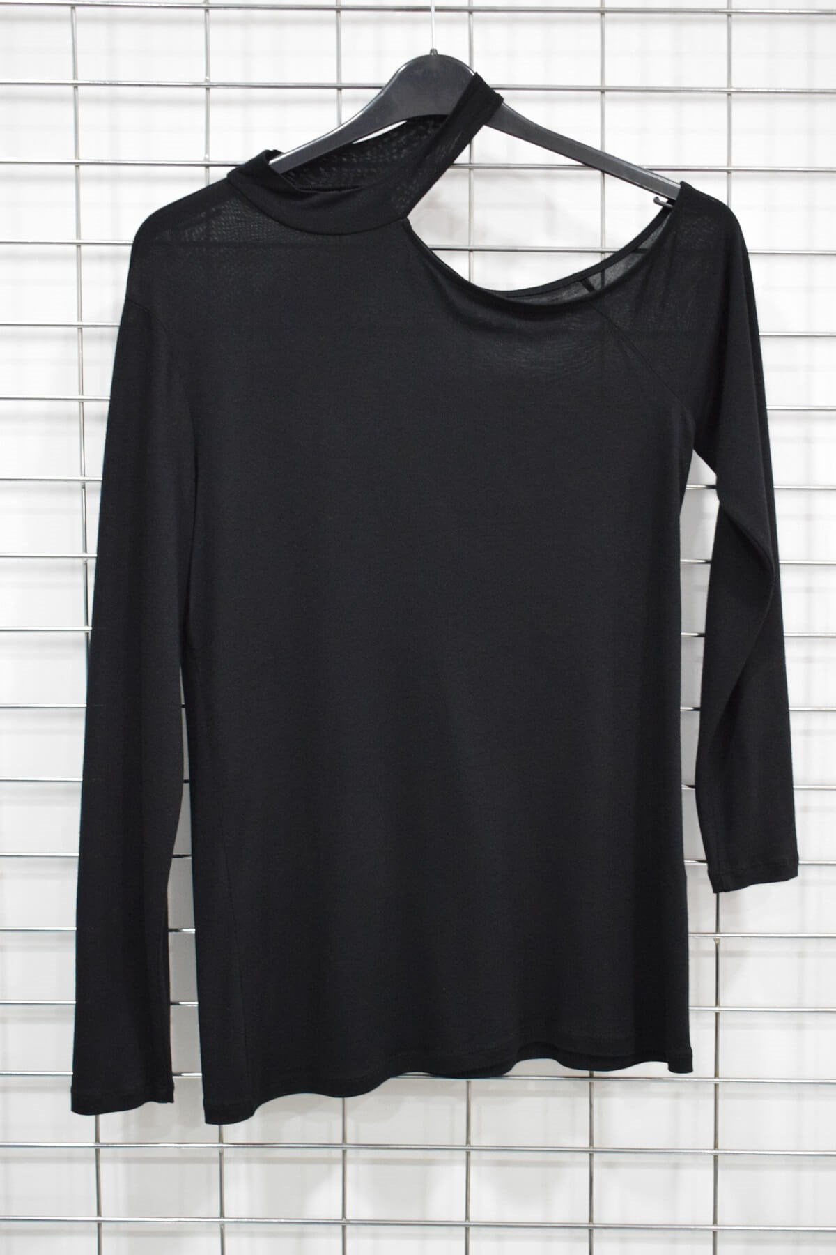 Tasma Yaka Düşük Omuz Tişört