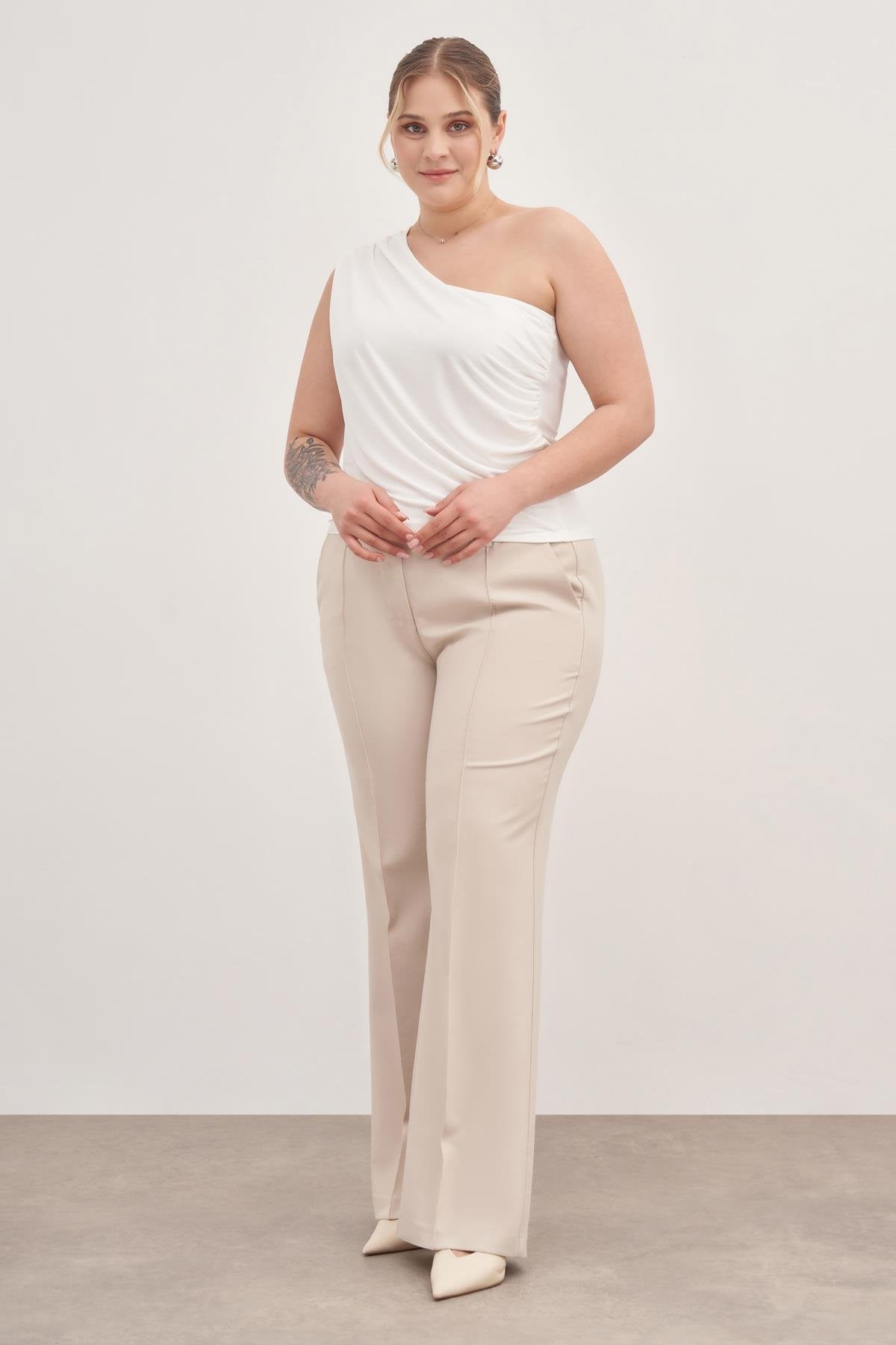 Tek Omuz Drapeli Top