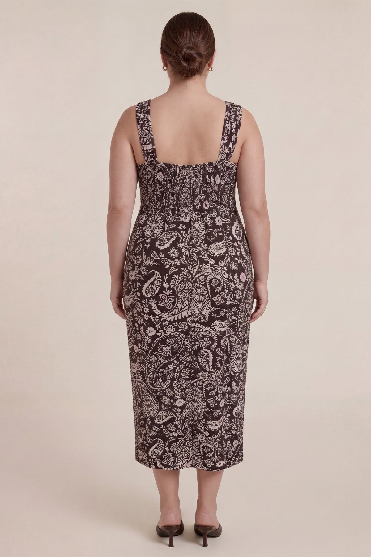 Toka Detaylı Gipeli Örme Elbise