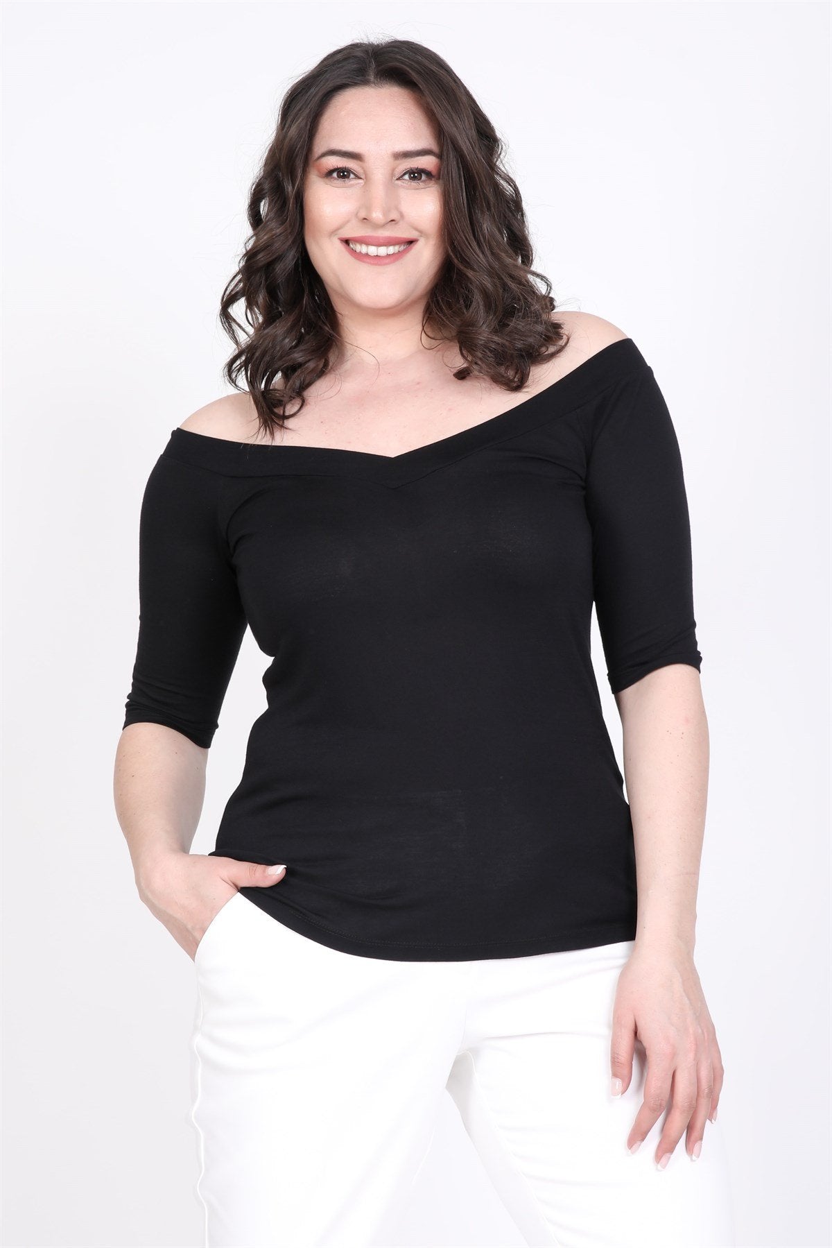 Üst Üste Gelen Karmen Yaka Tişört