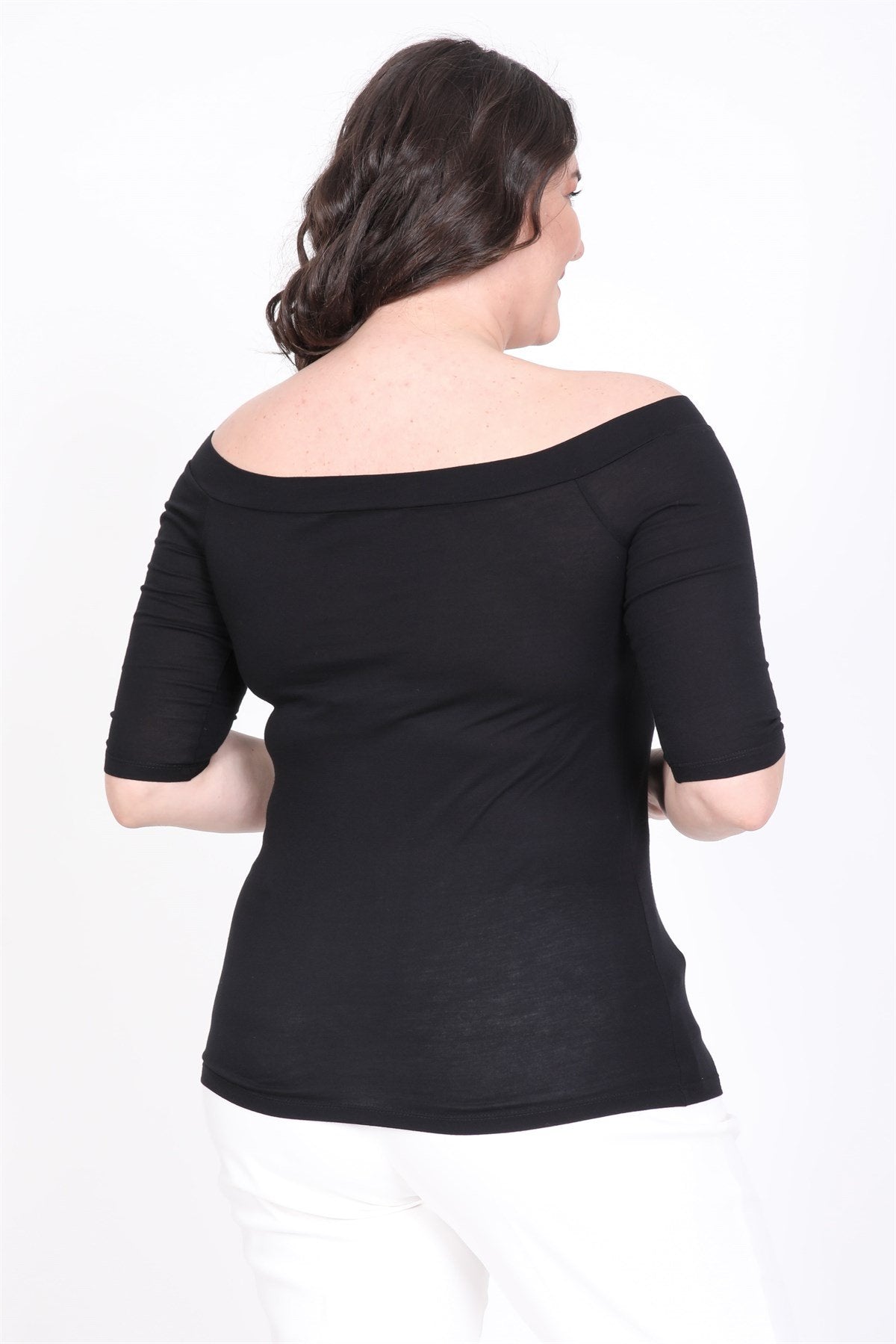 Üst Üste Gelen Karmen Yaka Tişört