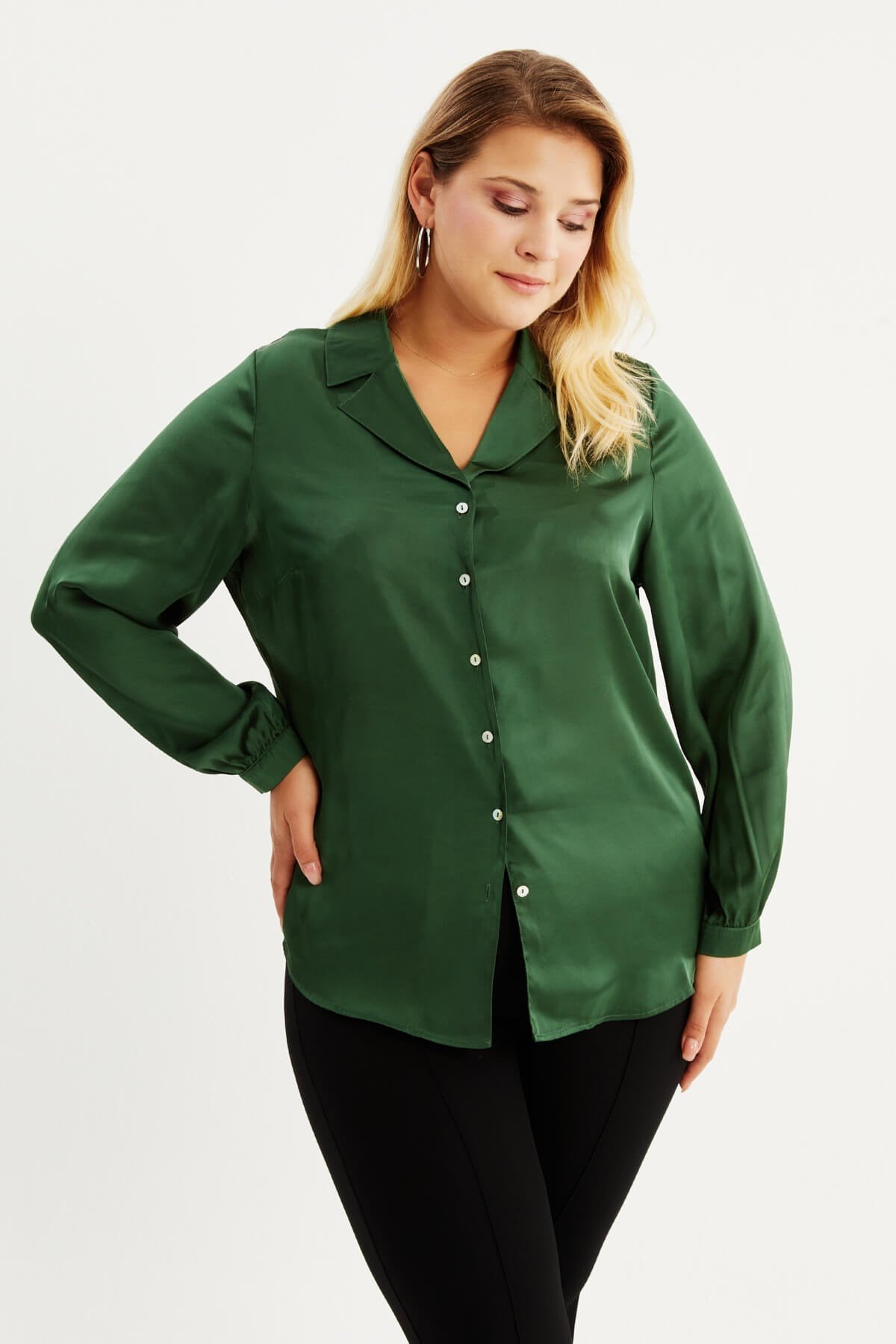 Uzun Kollu Saten Gömlek