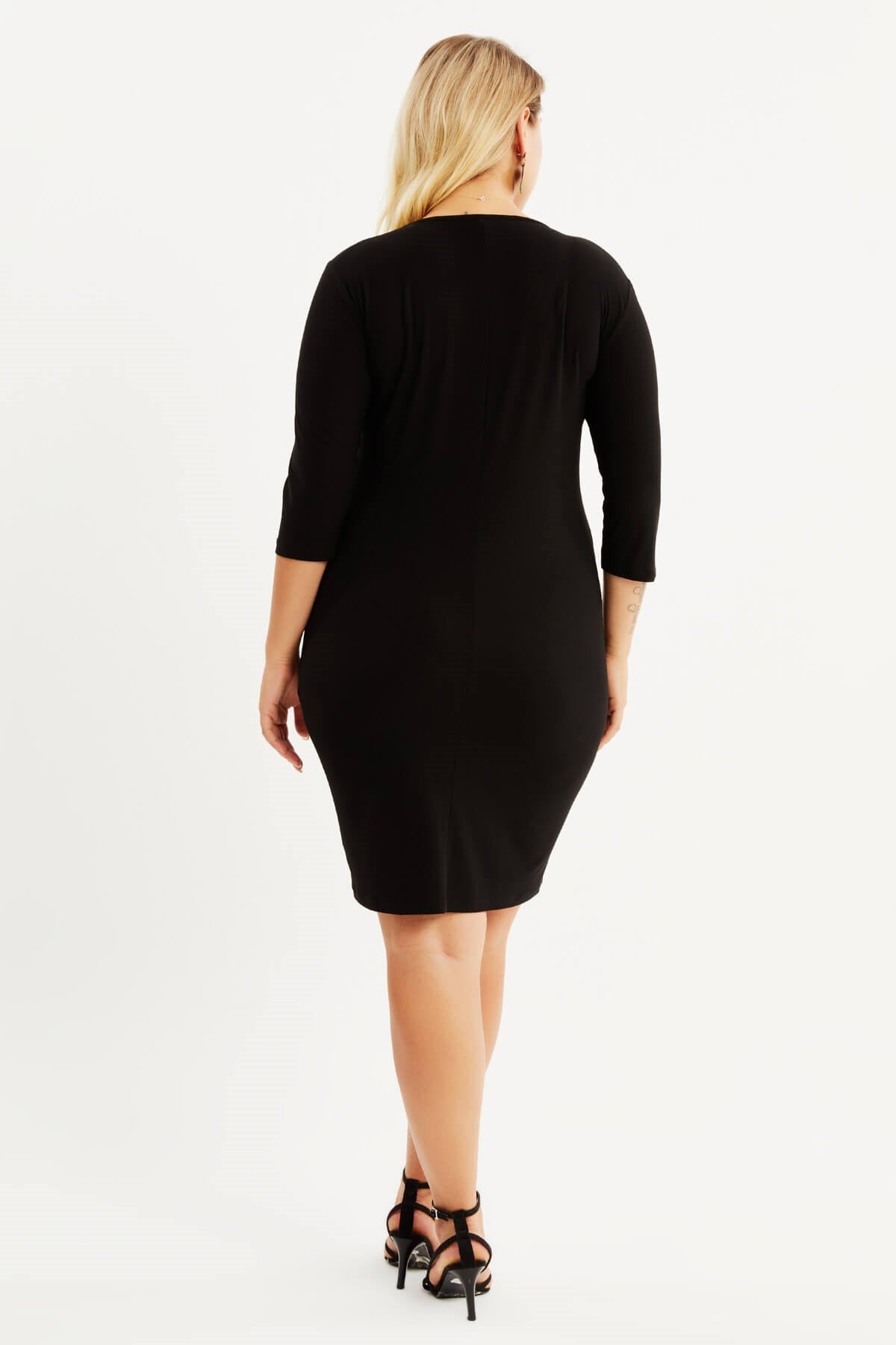 V Yaka Büzgü Detaylı Elbise