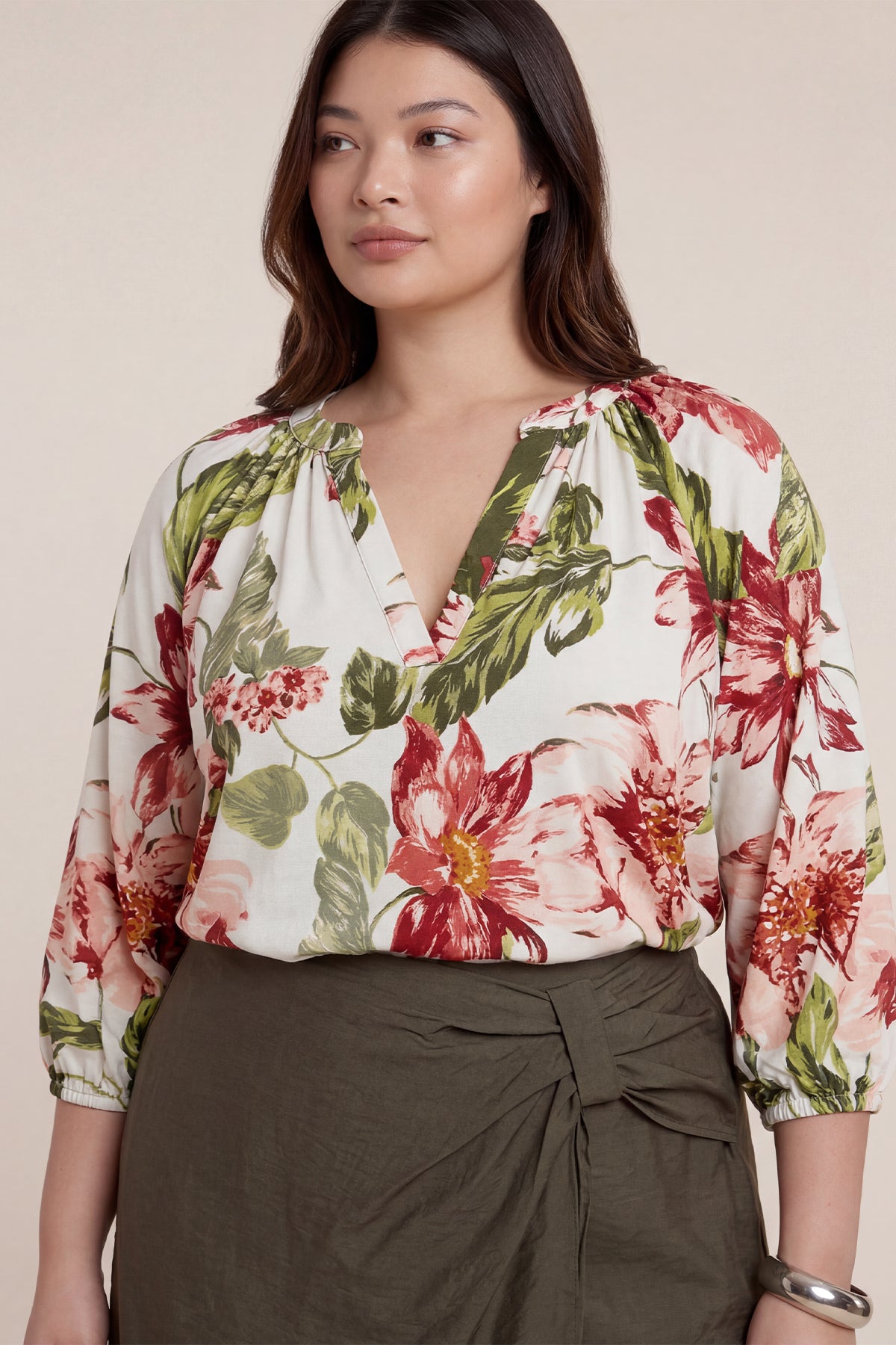 V Yaka Büzgü Detaylı Örme Bluz