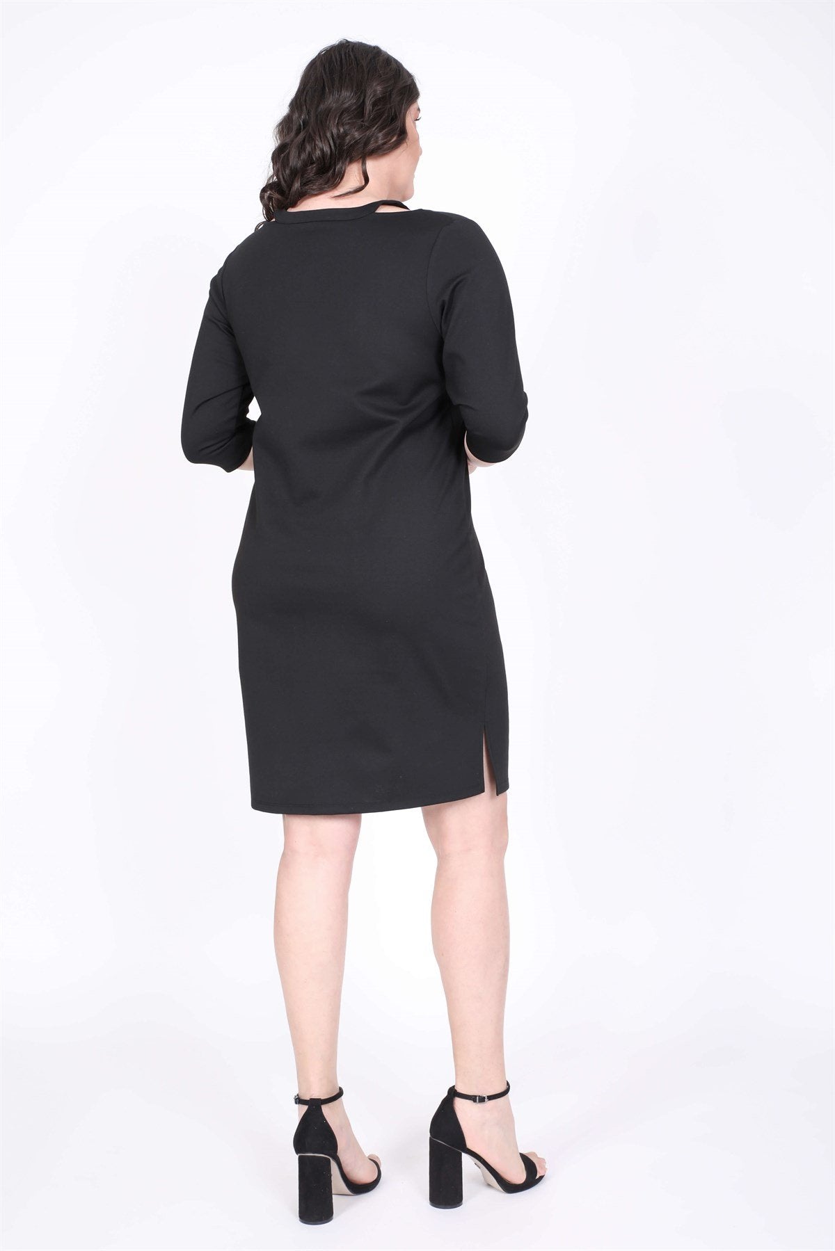 V Yaka Çerçeve Detaylı Elbise