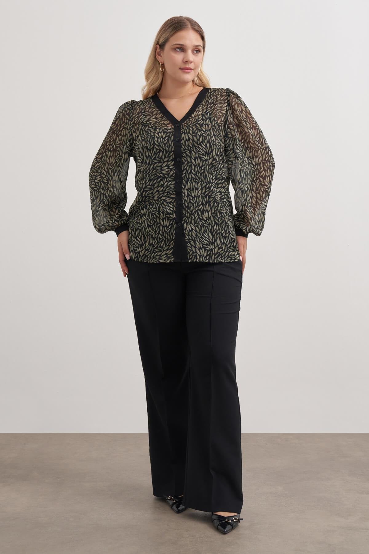 V Yaka Dökümlü  Şifon Bluz