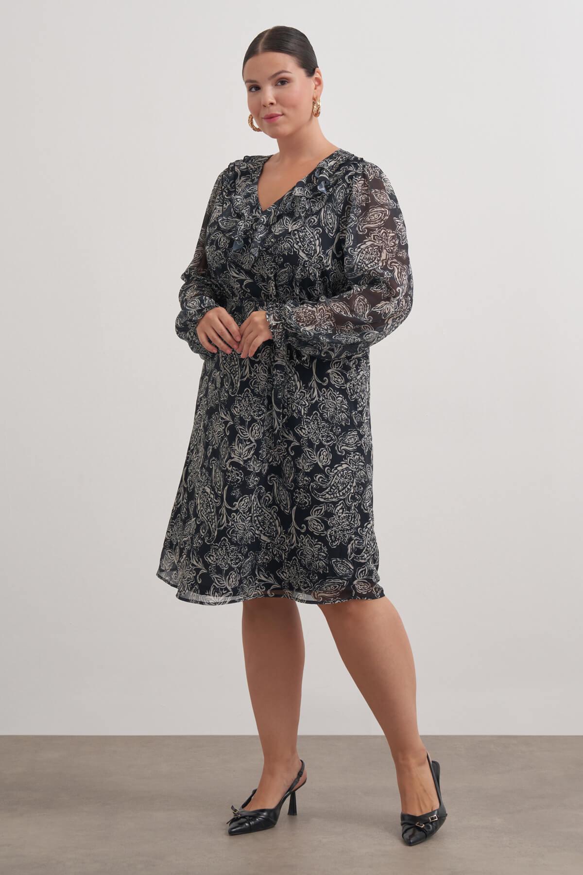 V Yaka Fırfırlı Kuşaklı Elbise