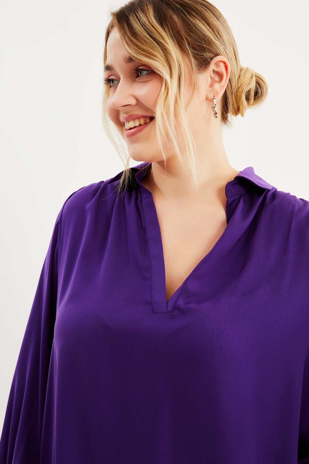 V Yaka Kolları Büzgülü Bluz