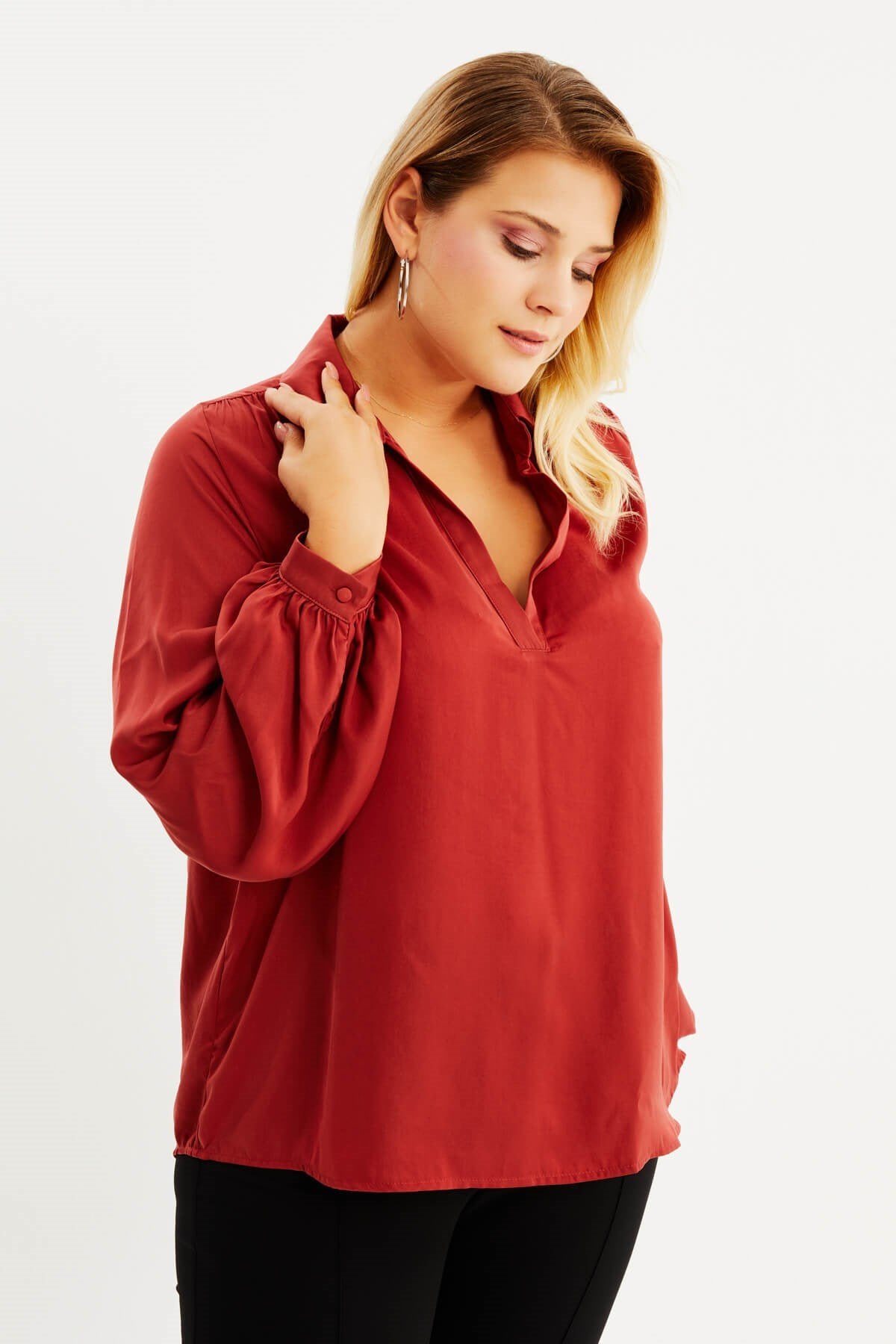 V Yaka Kolları Büzgülü Bluz