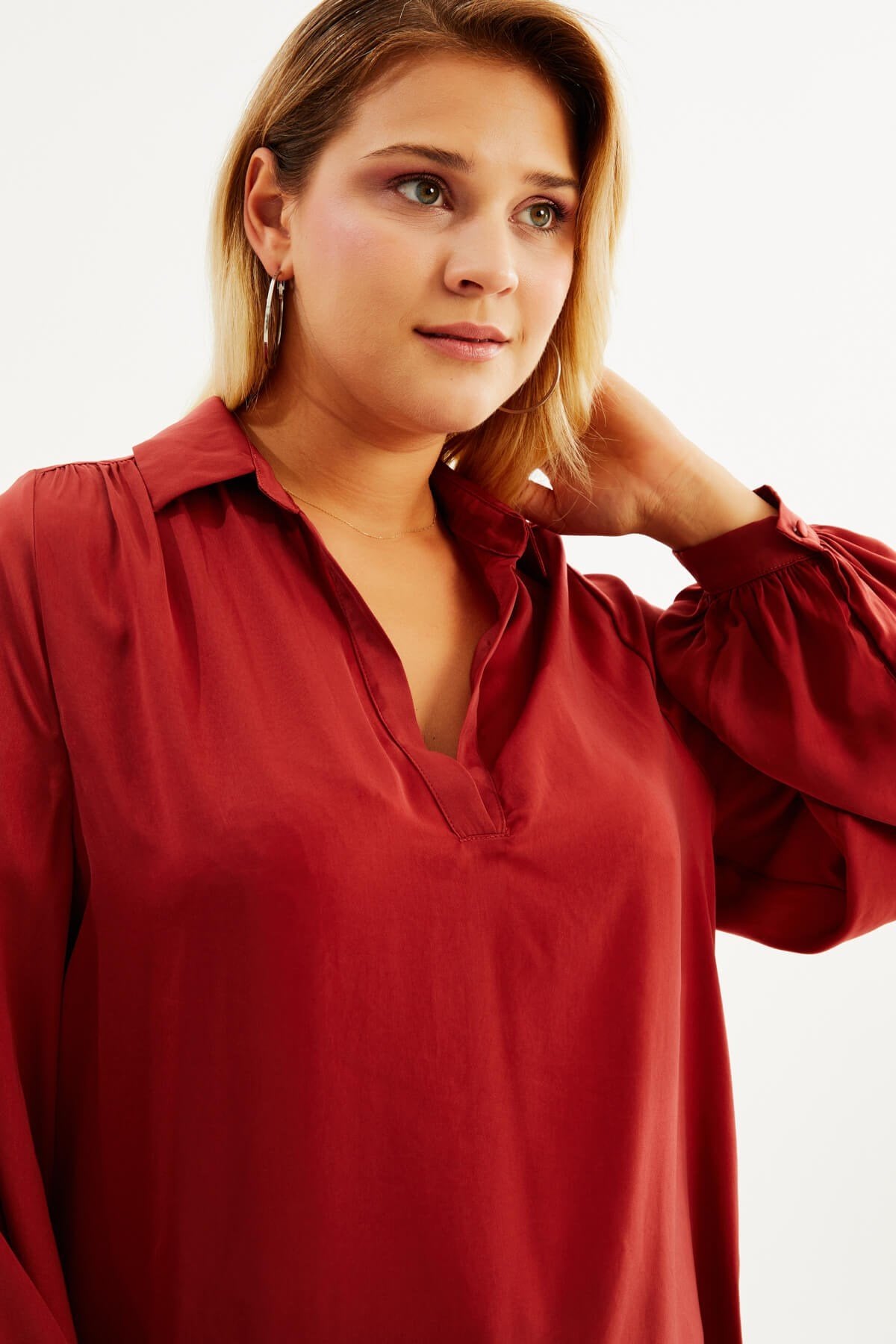 V Yaka Kolları Büzgülü Bluz