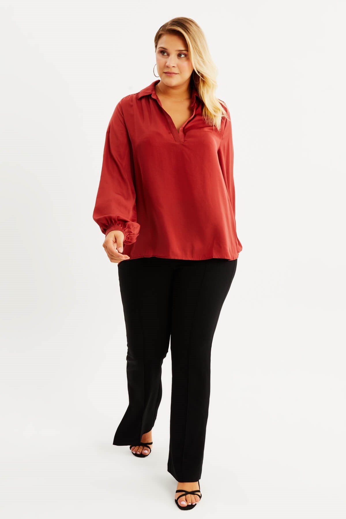 V Yaka Kolları Büzgülü Bluz