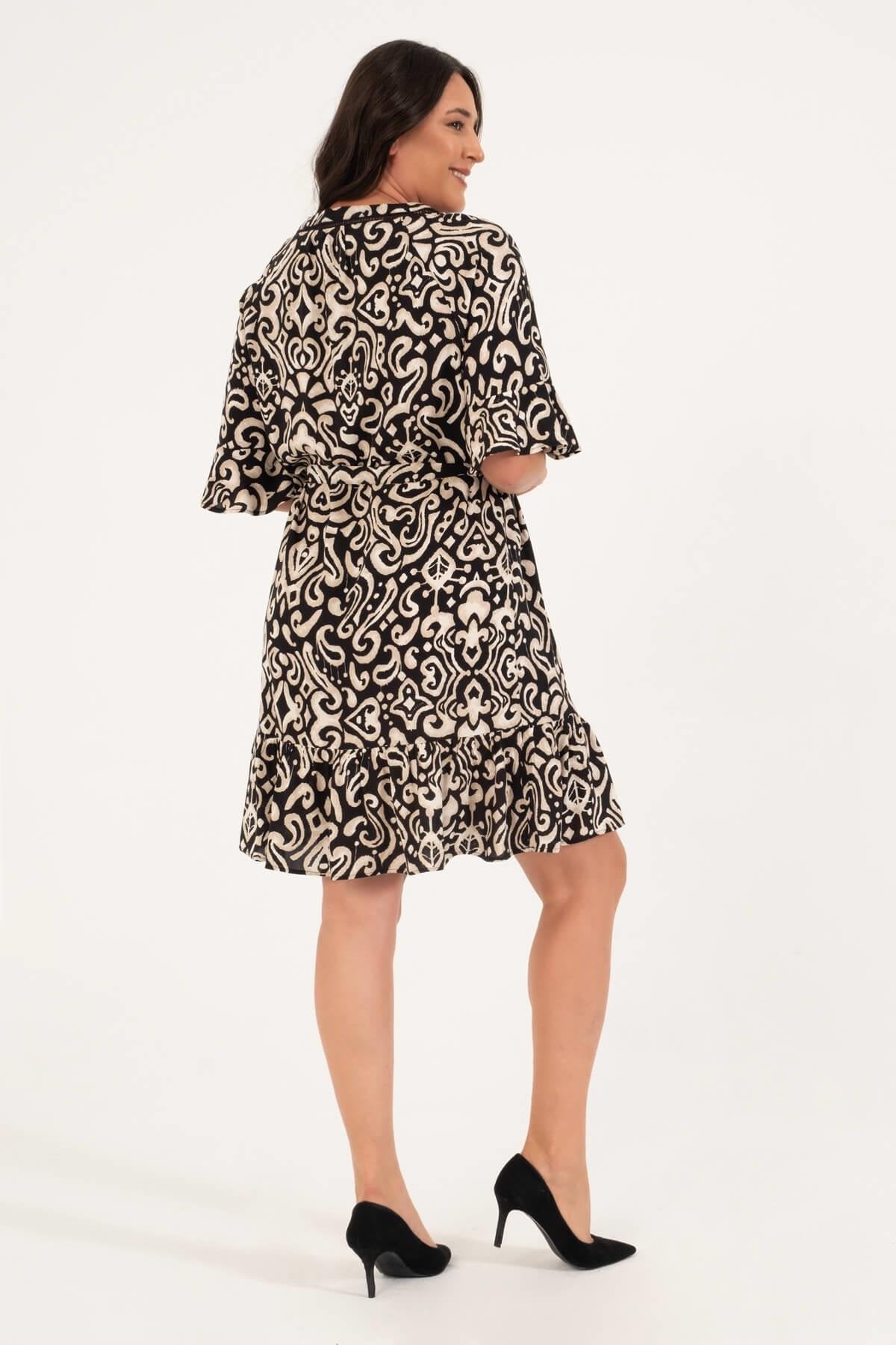 V Yaka Kolları Volanlı Elbise