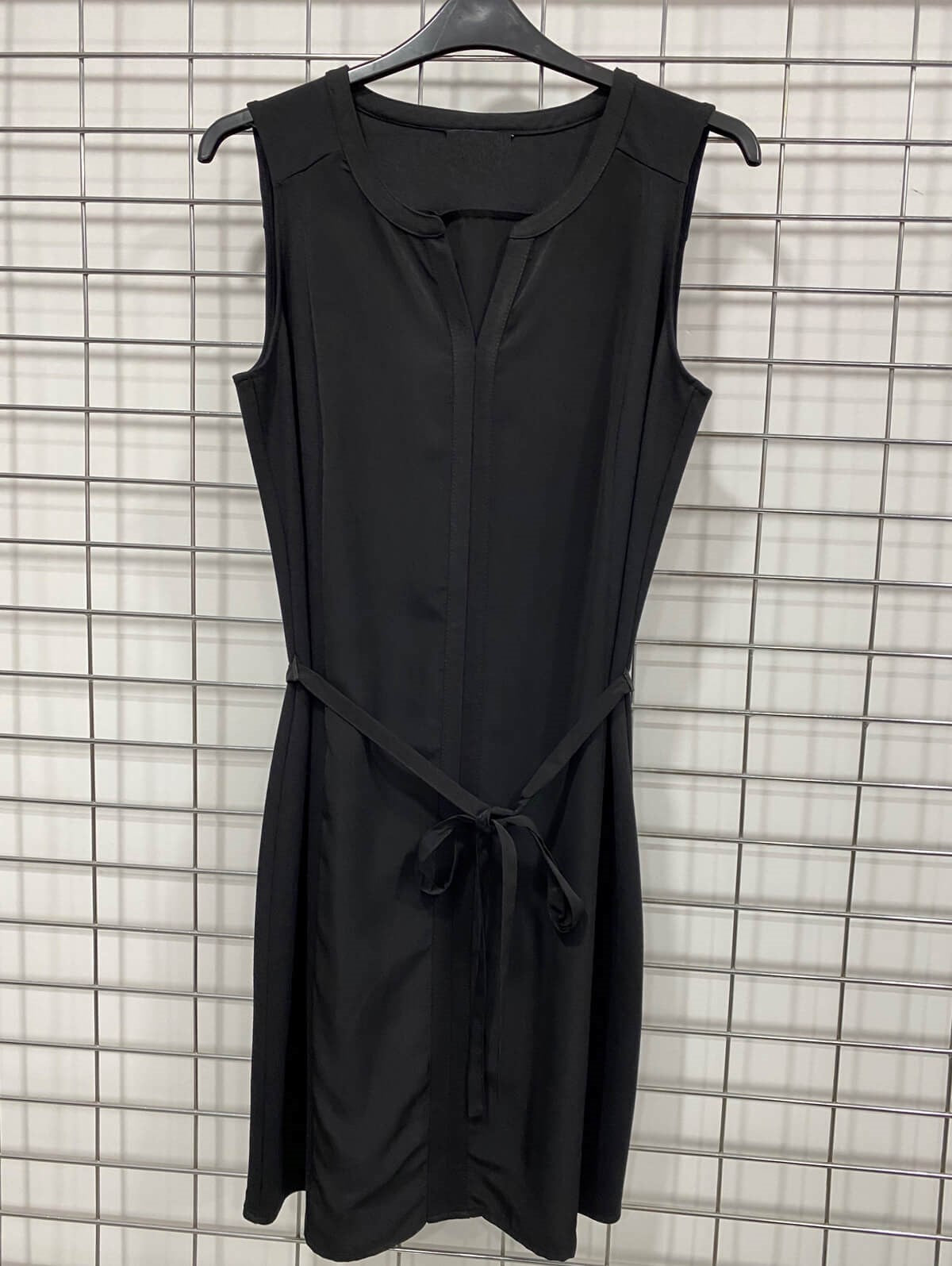 V Yaka Kolsuz Penye Elbise