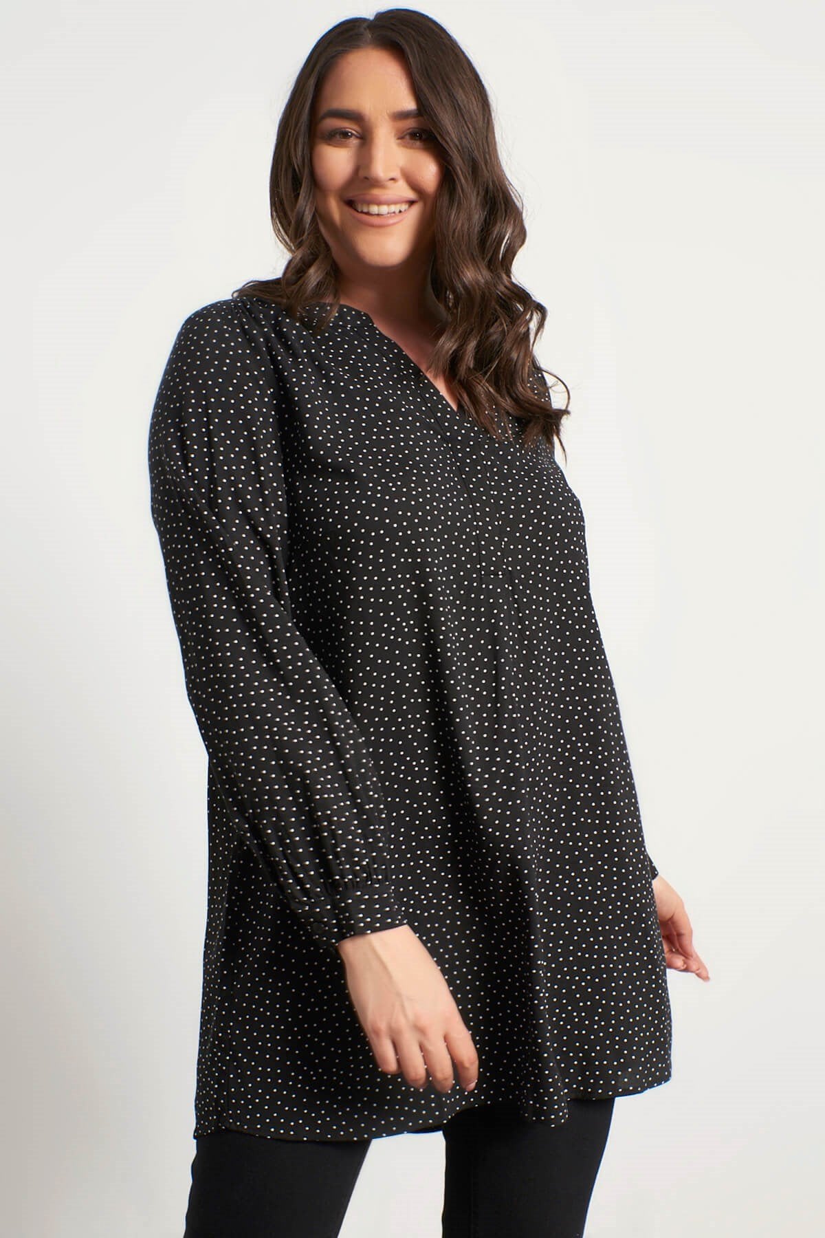 V Yaka Uzun Kollu Tunik