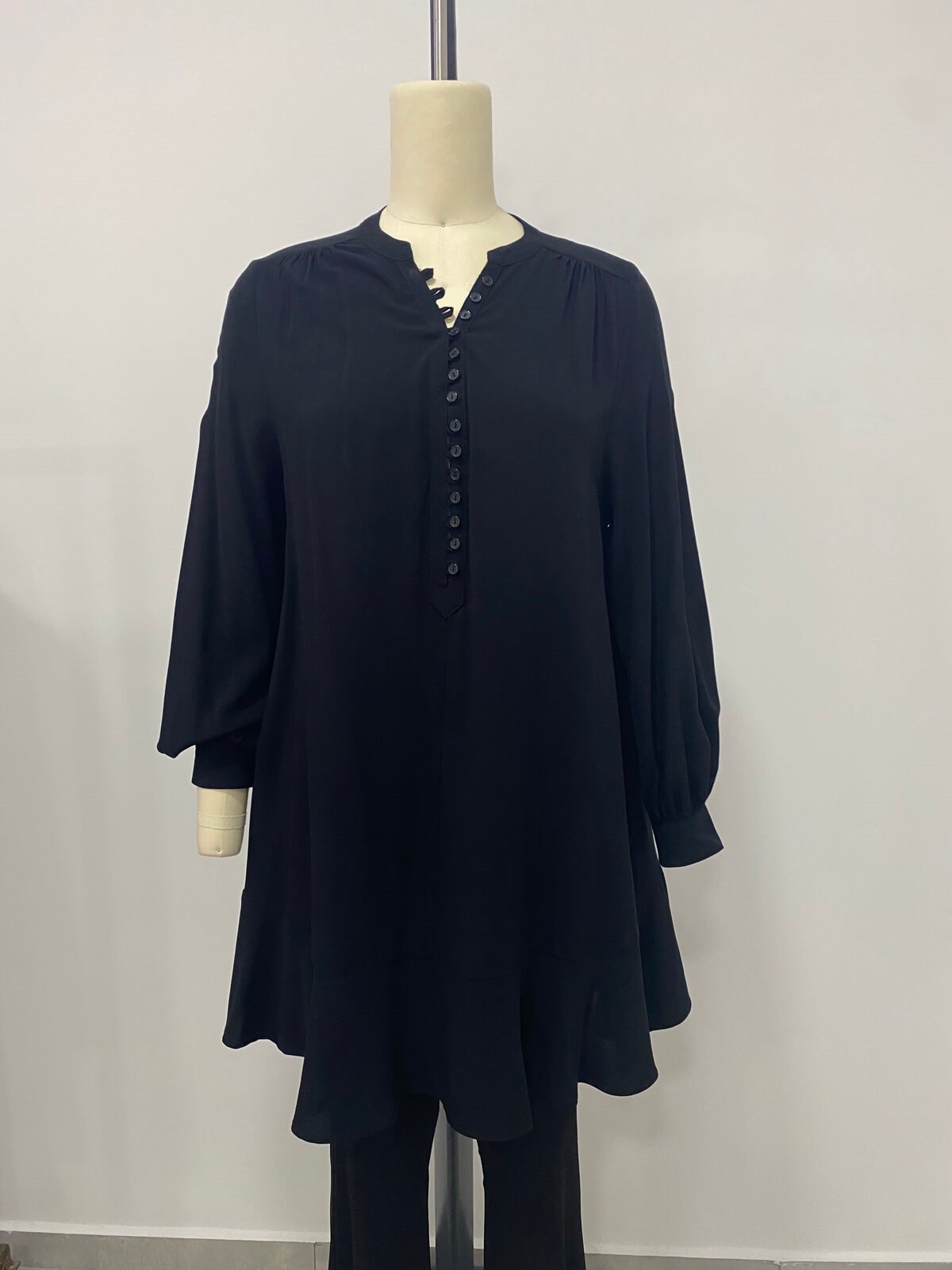 V Yaka Volanlı Tunik