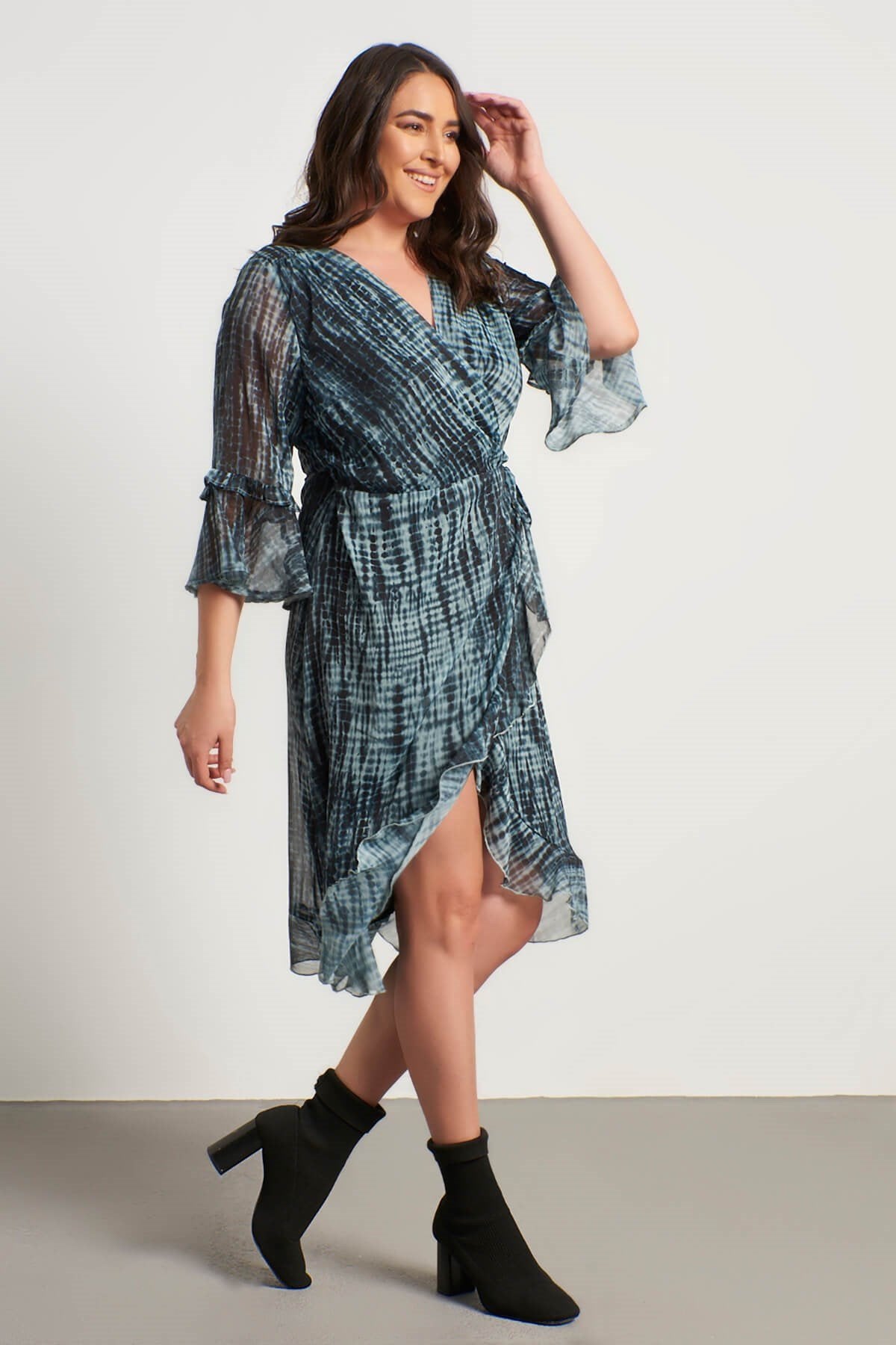 Volanlı Şifon Astarlı Elbise