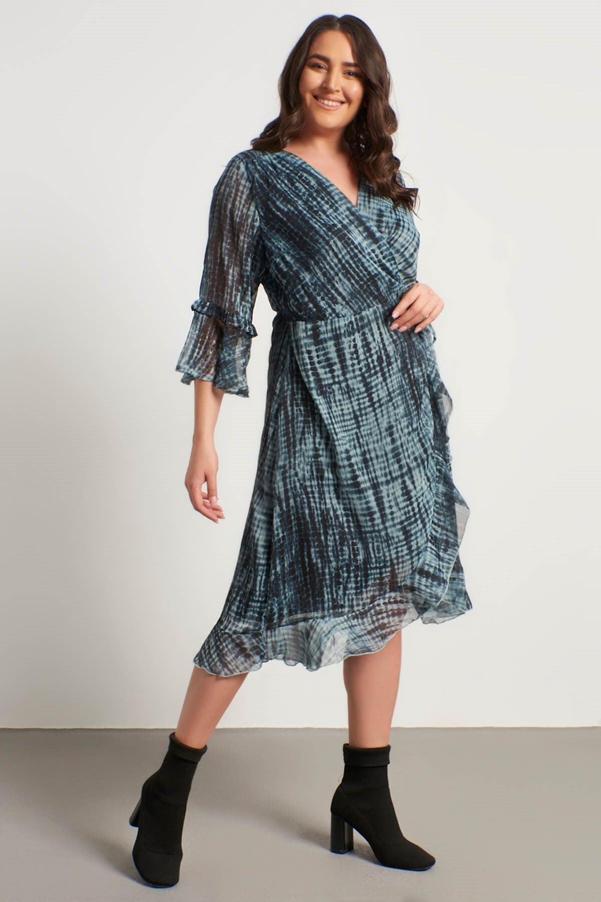 Volanlı Şifon Astarlı Elbise