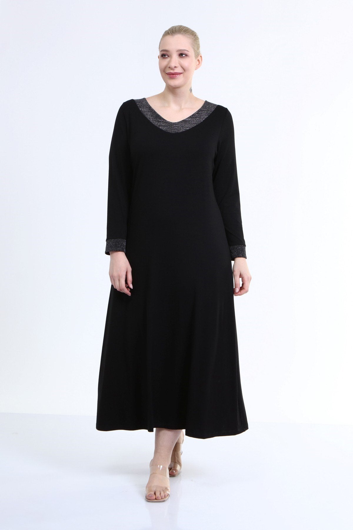 Yaka Ve Kol Ucu Simli Penye Elbise