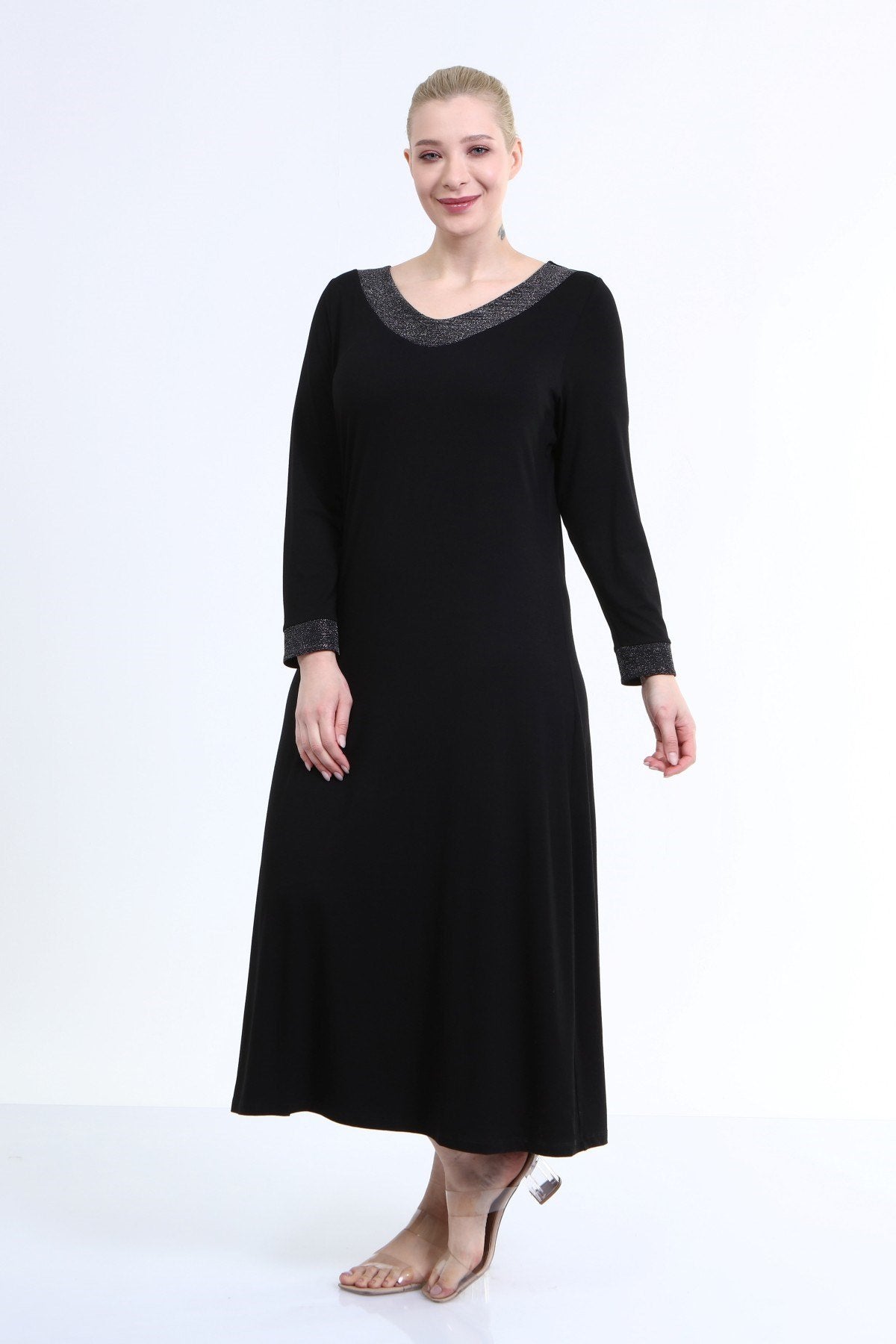 Yaka Ve Kol Ucu Simli Penye Elbise