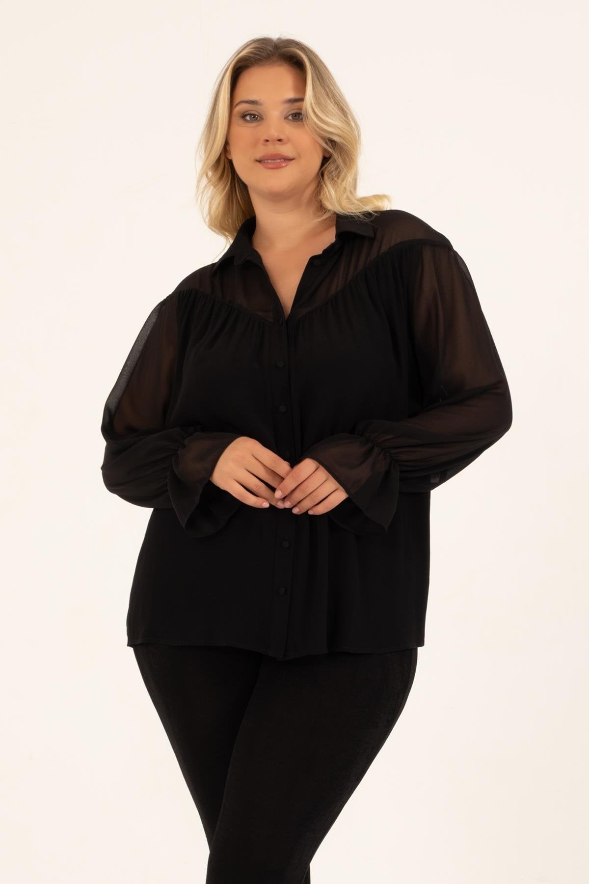 Yakası ve Kolları Şifon Bluz