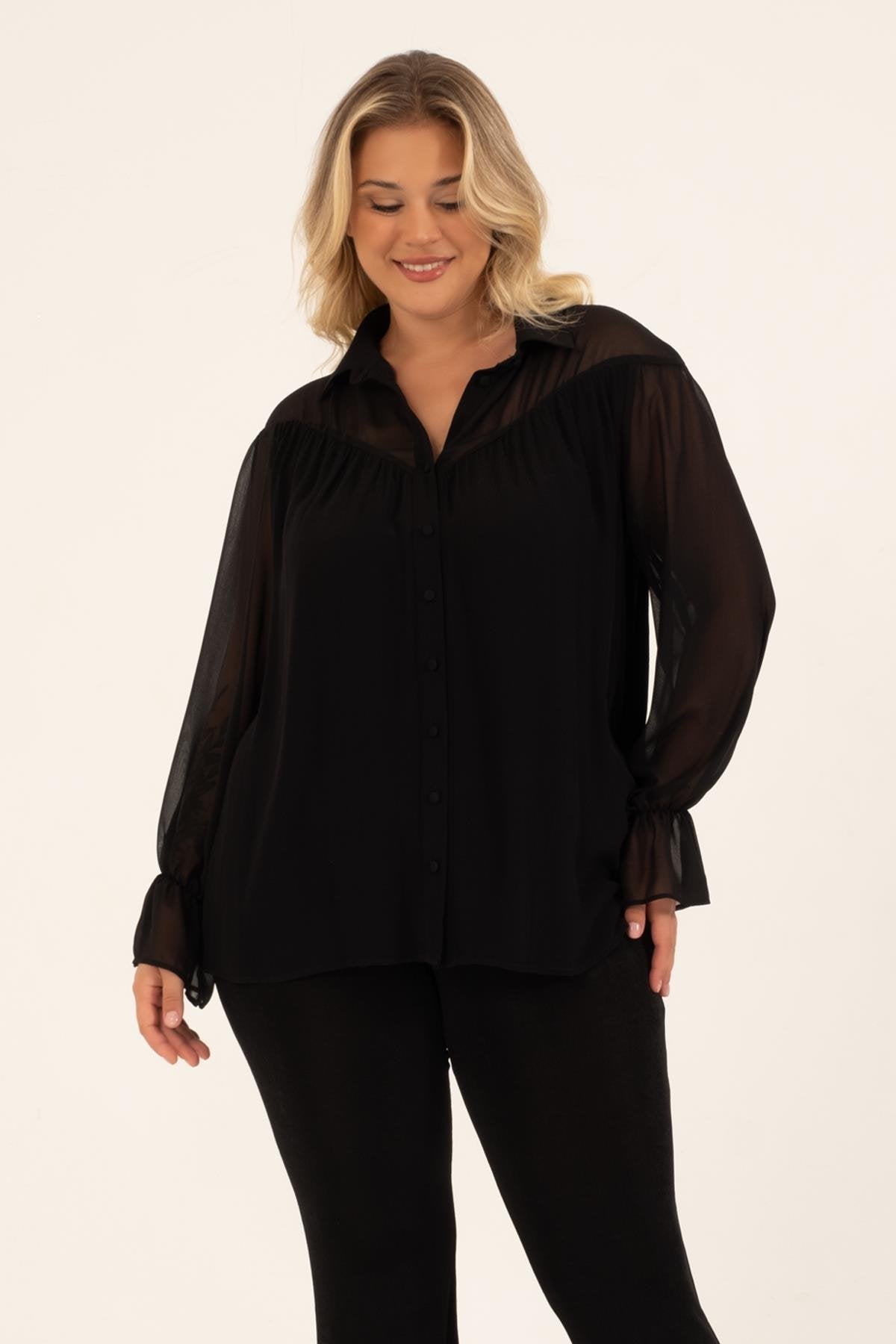 Yakası ve Kolları Şifon Bluz