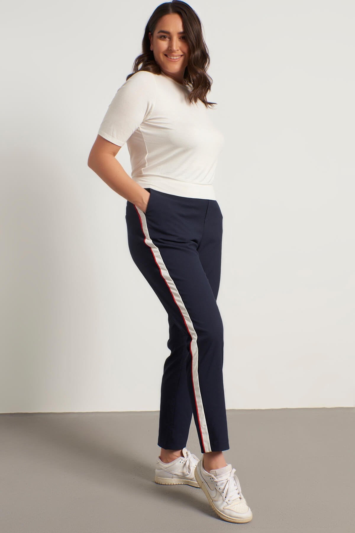 Yandan Şeritli Beli Lastikli Pantolon