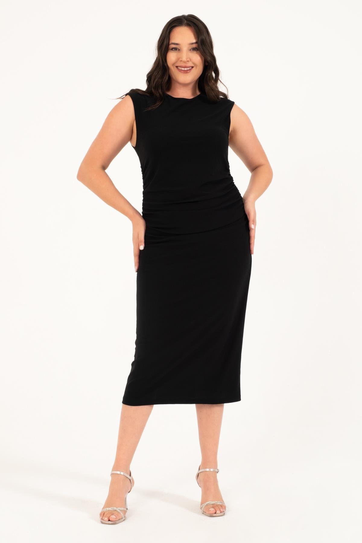 Yanları Büzgülü Astarlı Midi Elbise