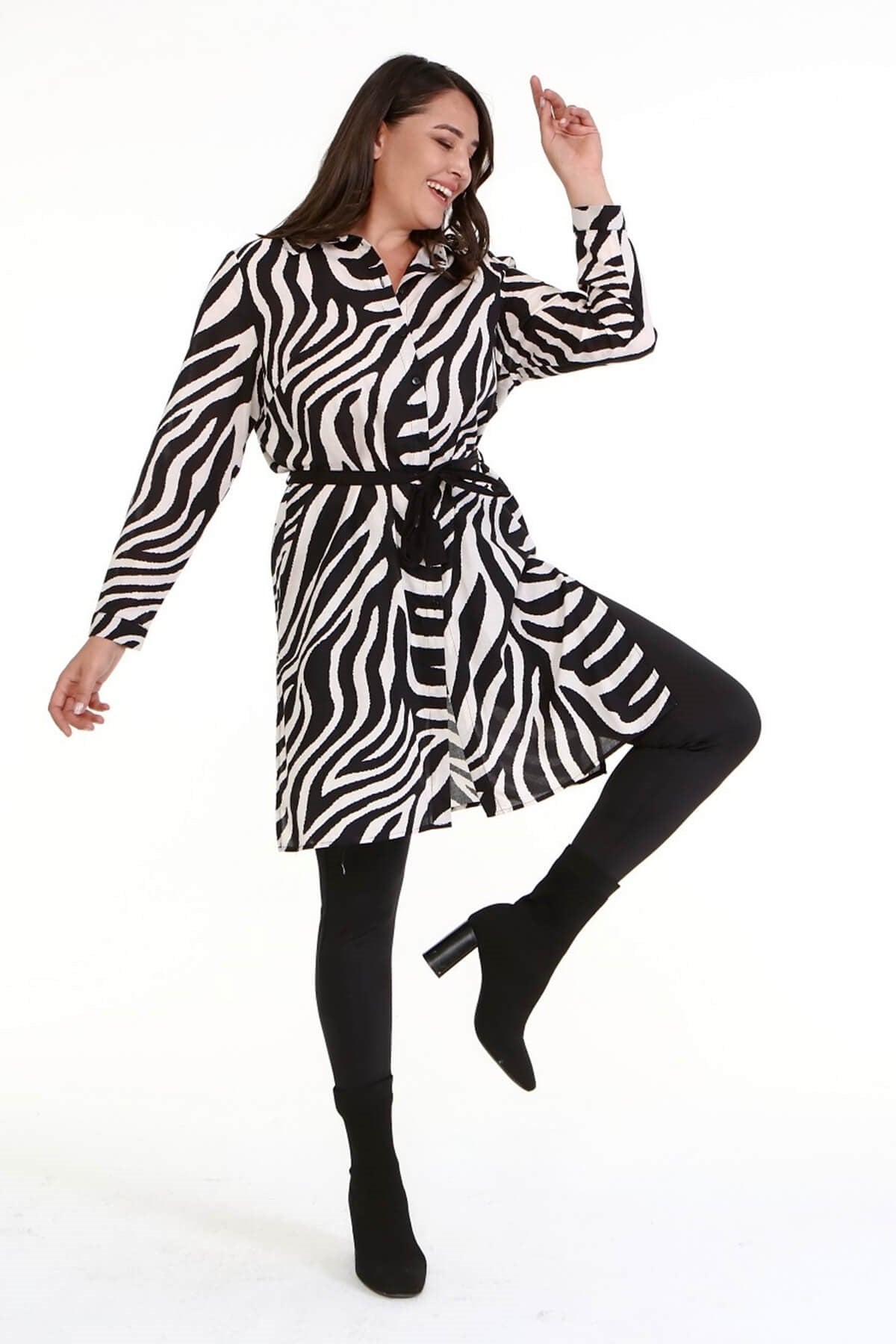 Yırtmaç Detaylı Gömlek Tunik