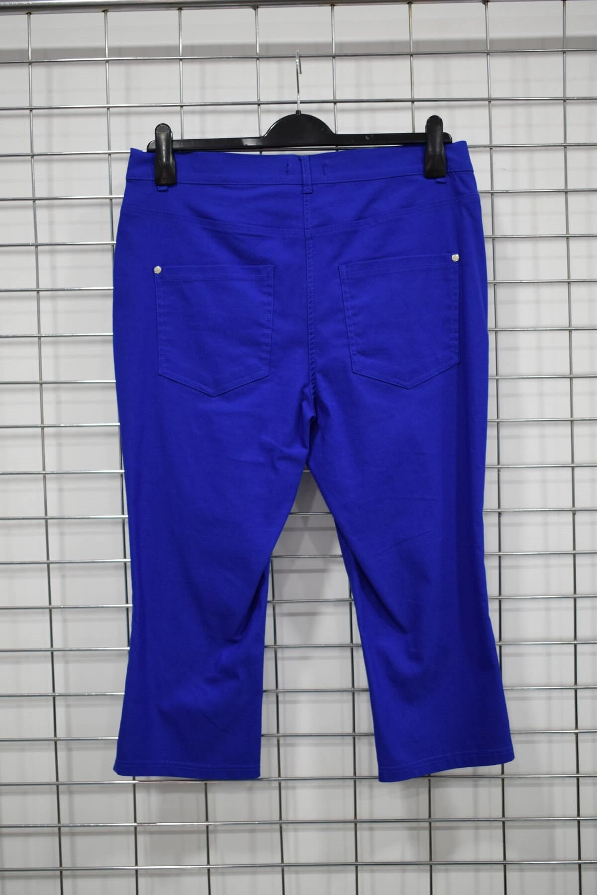 Yırtmaçlı Kapri Pantolon