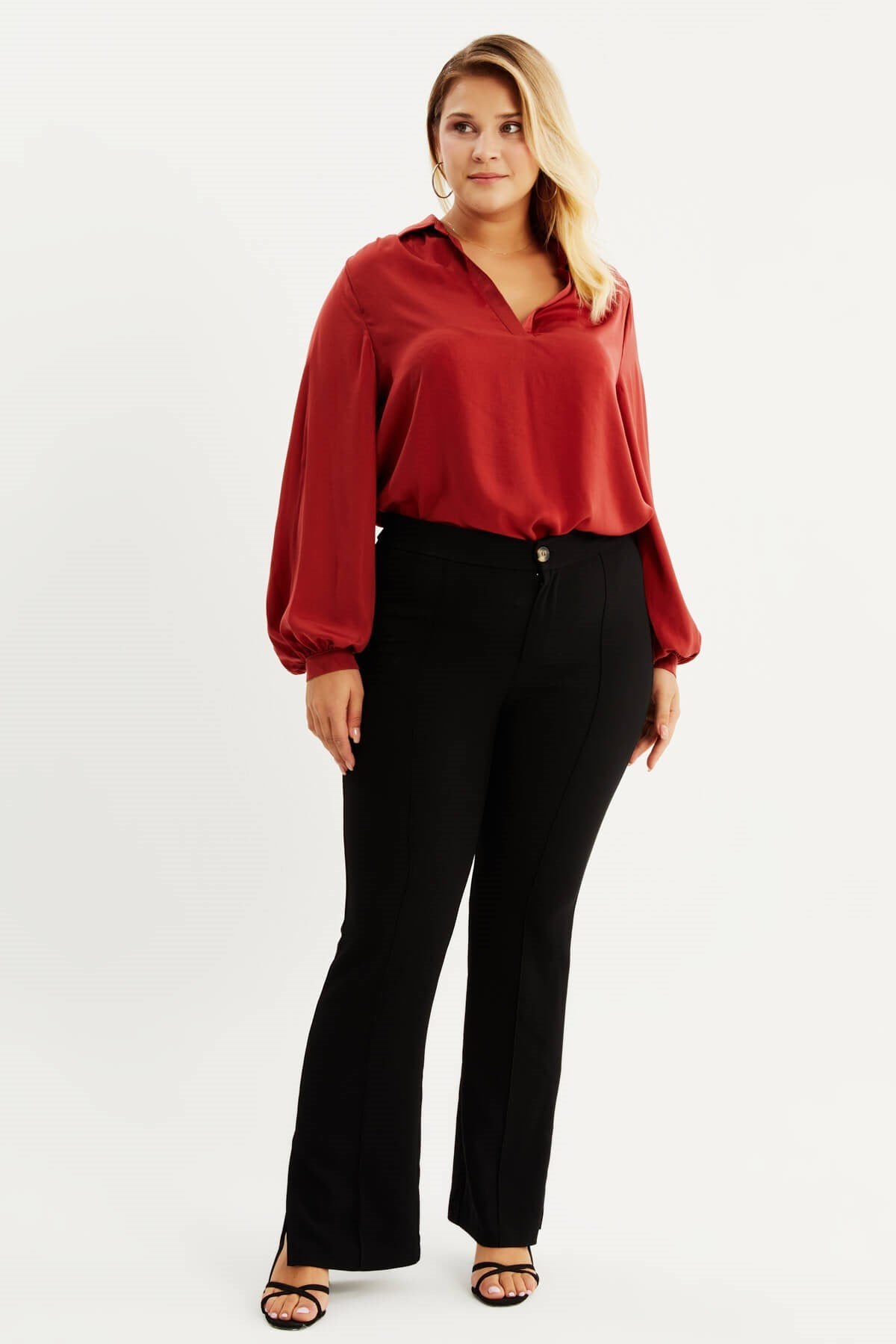 Yırtmaçlı Straight Fit Pantolon