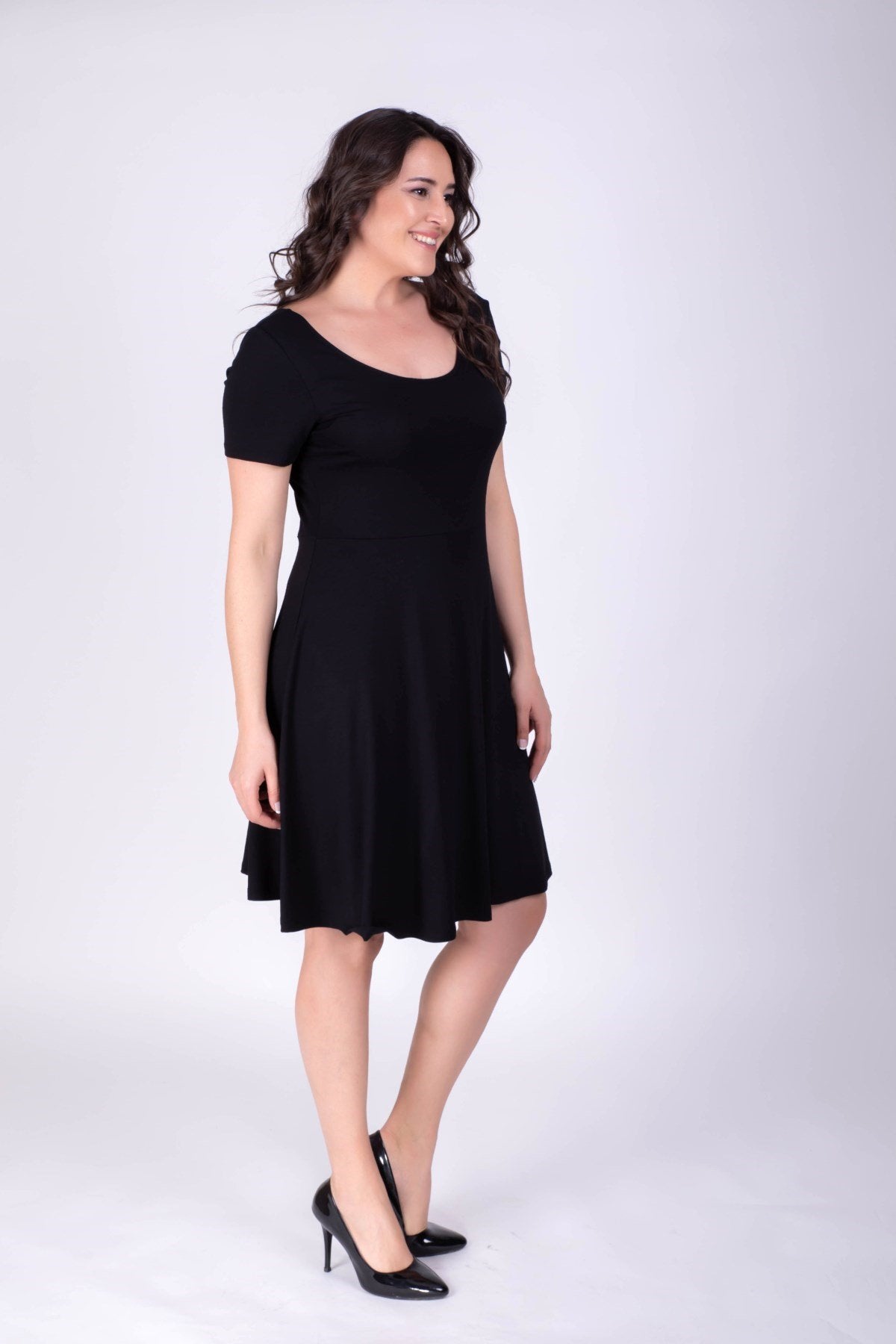 Yuvarlak Yaka Elbise